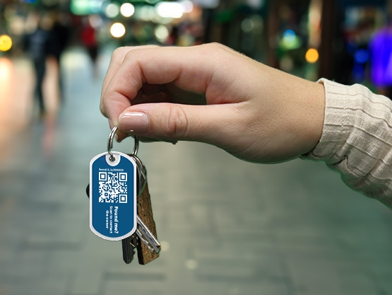 Lost & Found QR tag for bags and keys